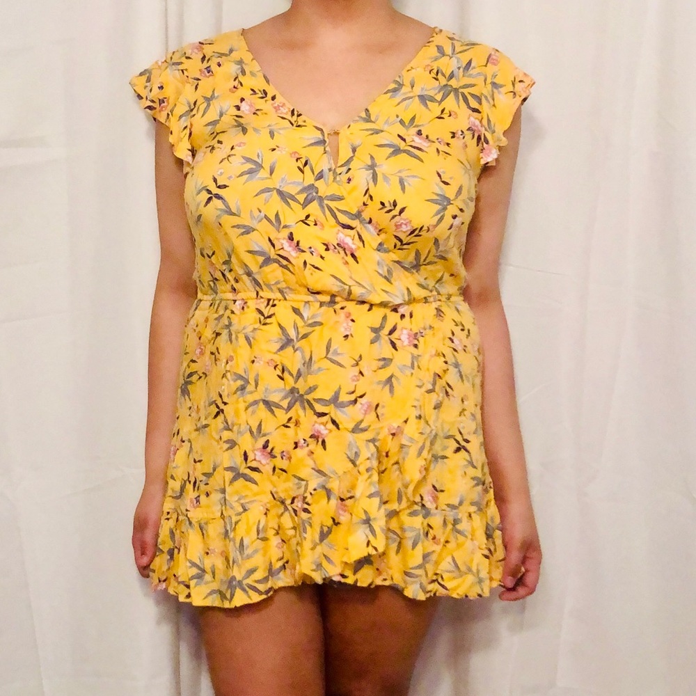 Yellow Floral Romper •American Eagle Outfitters•